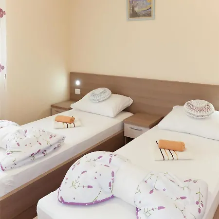 Apartment Baba Nevenka - Mka526 By Interhome *