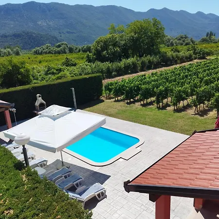 Baba Nevenka By Interhome